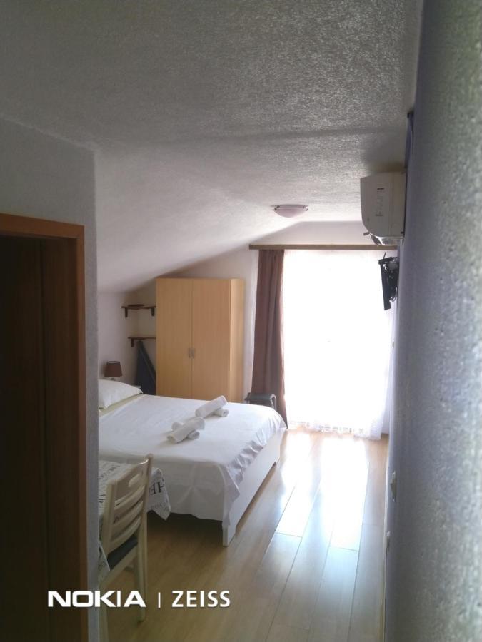 Apartments Mihovil Omiš Εξωτερικό φωτογραφία
