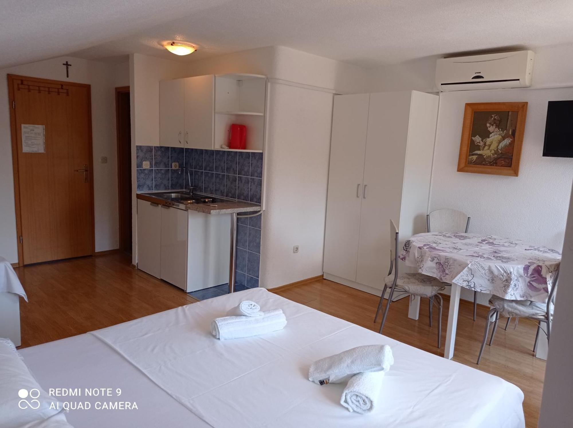Apartments Mihovil Omiš Δωμάτιο φωτογραφία