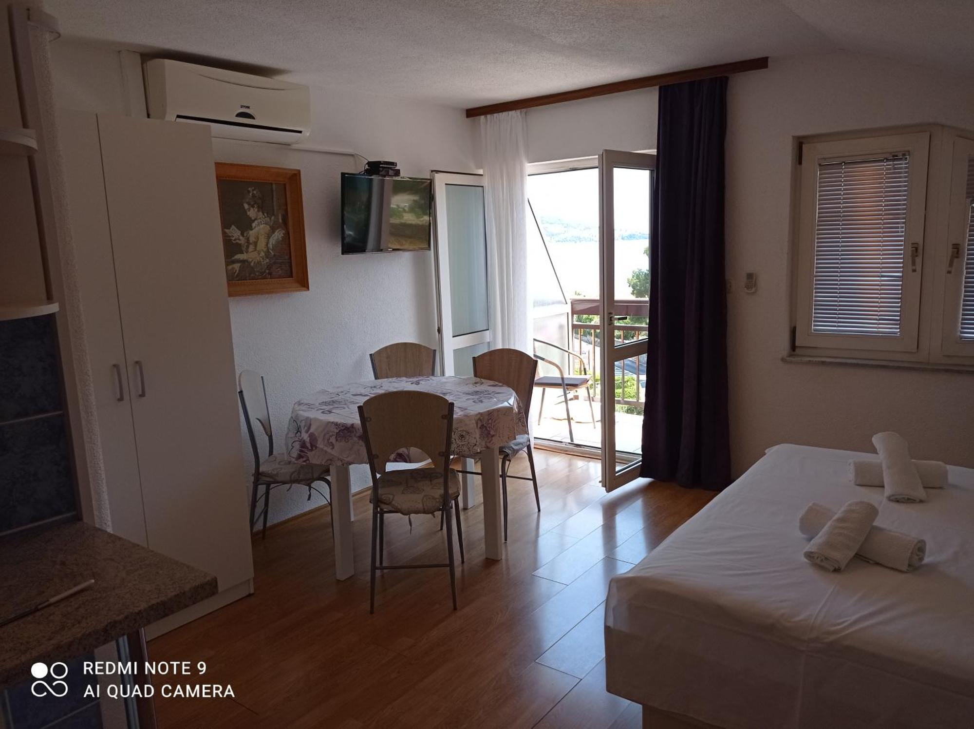 Apartments Mihovil Omiš Δωμάτιο φωτογραφία