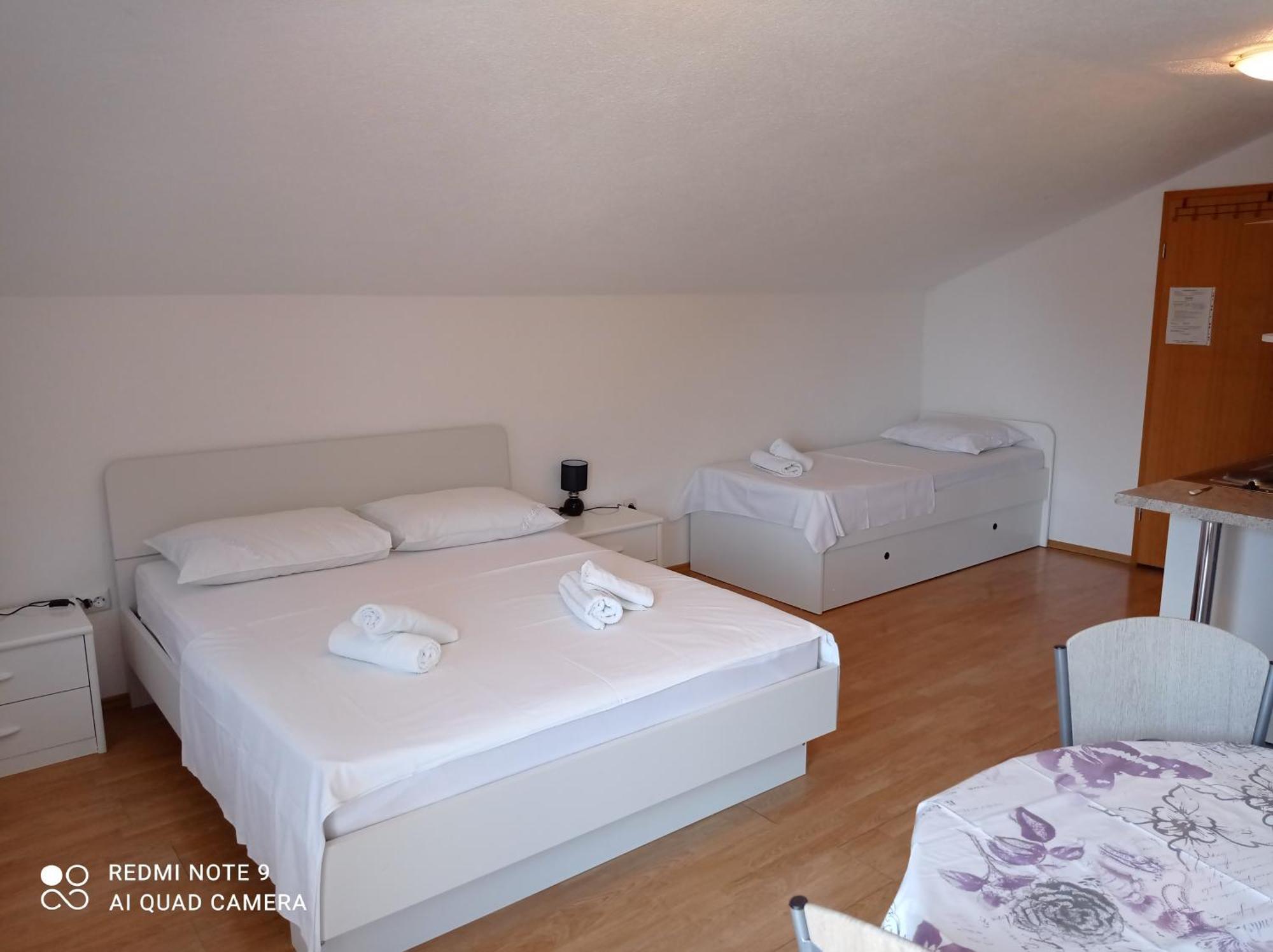 Apartments Mihovil Omiš Δωμάτιο φωτογραφία