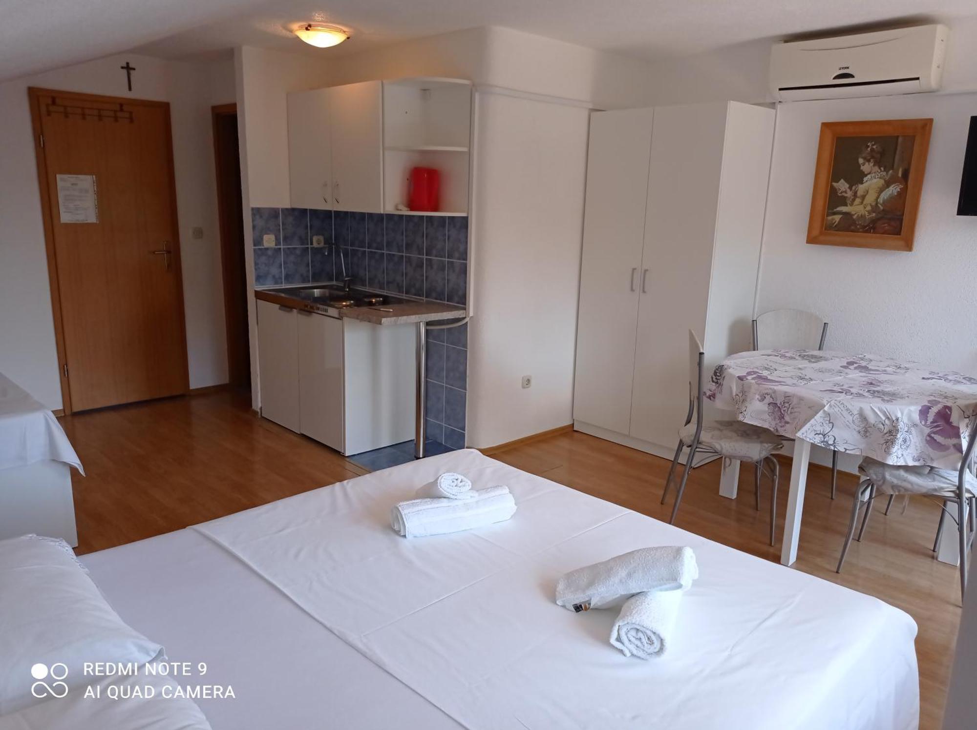 Apartments Mihovil Omiš Δωμάτιο φωτογραφία