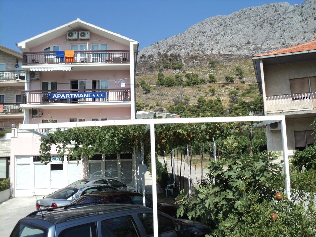 Apartments Mihovil Omiš Εξωτερικό φωτογραφία